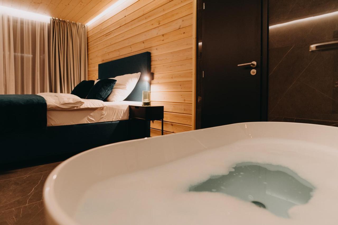 Skri Chalets Липтовски-Микулаш Экстерьер фото